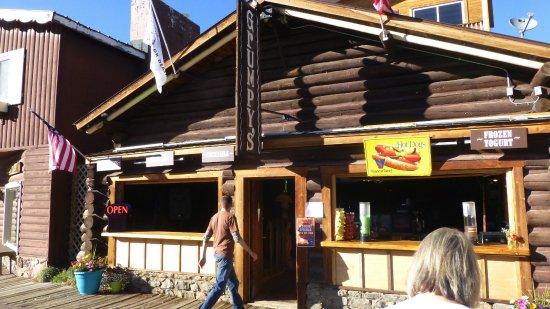 Grumpy's Saloon