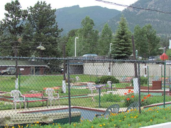 Tiny Town Miniature Golf