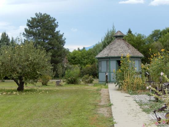 Cross Orchards Historic Site